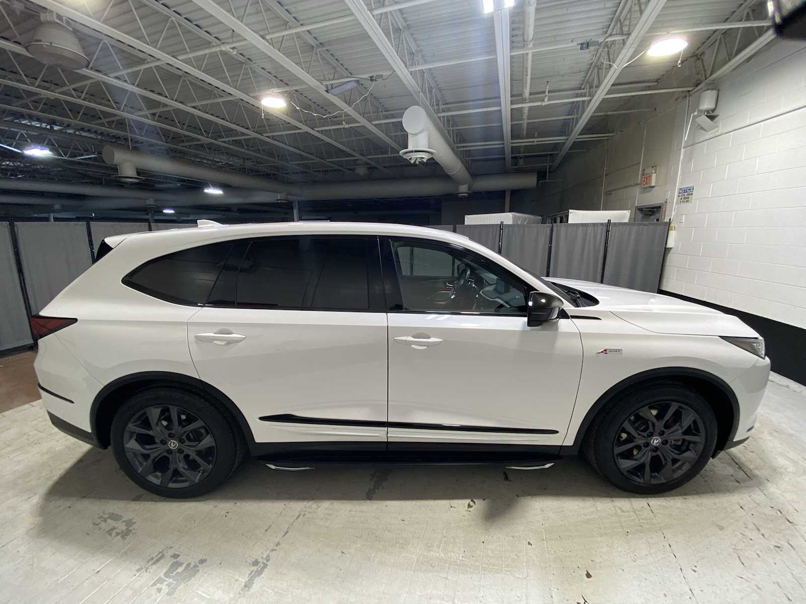 Thumbnail: 2023 Acura MDX - 27