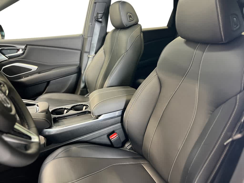 Thumbnail: 2025 Acura RDX - 12
