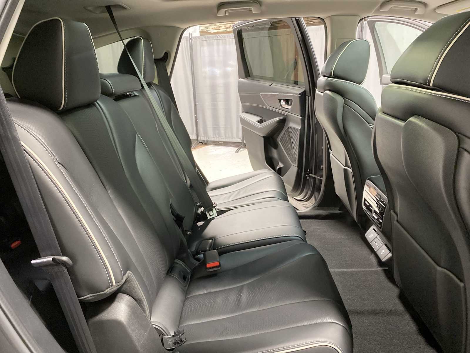 Thumbnail: 2023 Acura MDX - 13