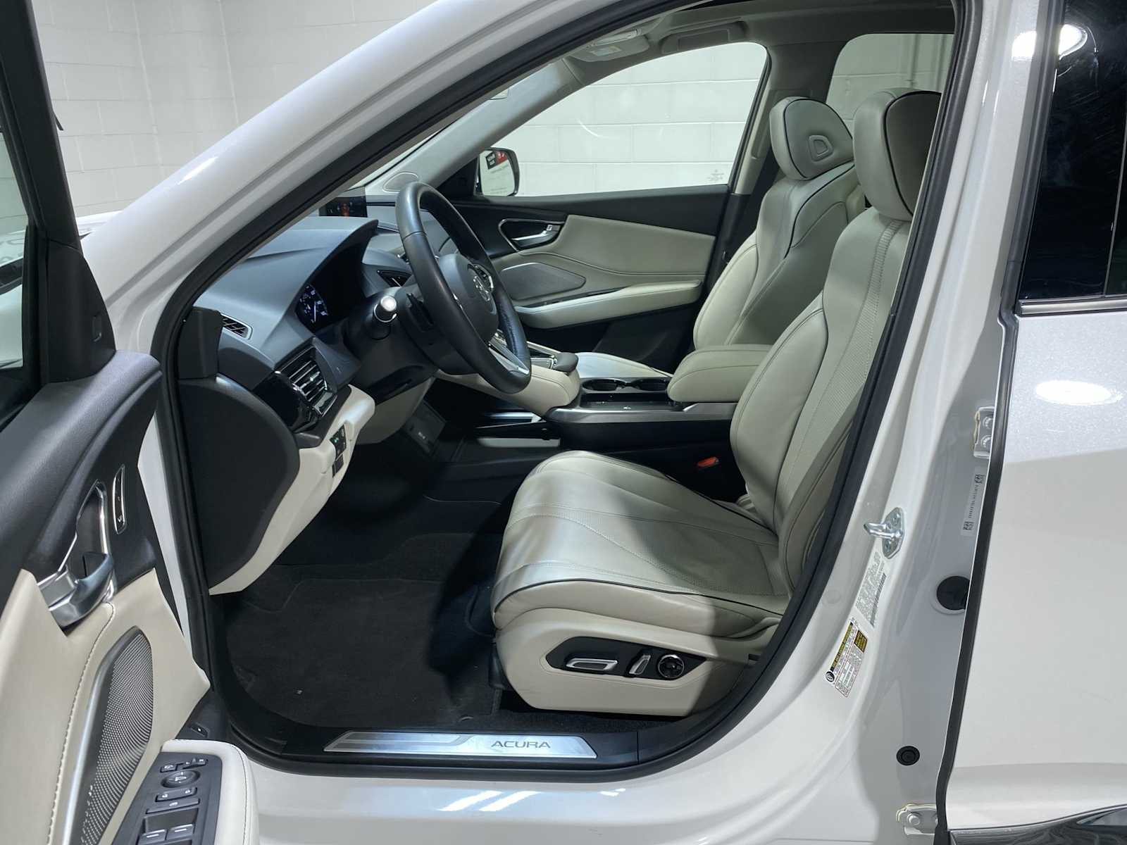 Thumbnail: 2025 Acura RDX - 2