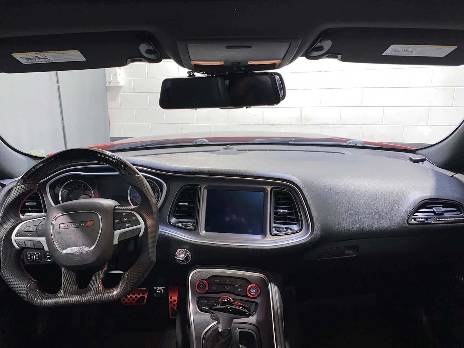 2017 Dodge Challenger SXT 10