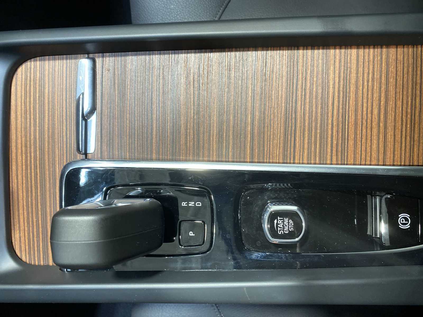 Thumbnail: 2023 Volvo XC60 - 17