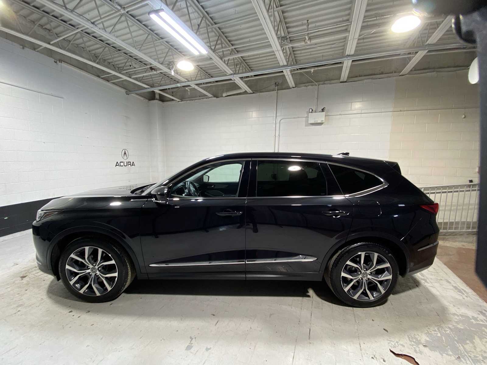 Thumbnail: 2023 Acura MDX - 3