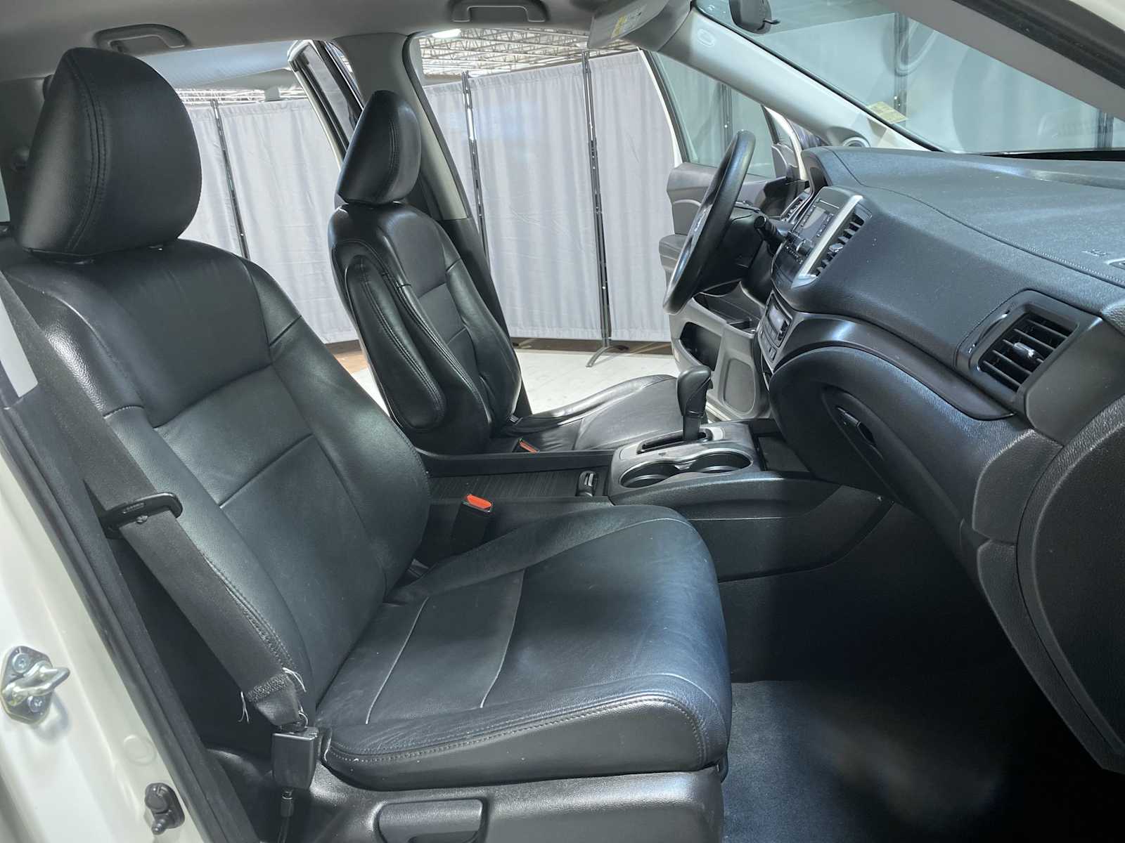 Thumbnail: 2018 Honda Pilot - 14