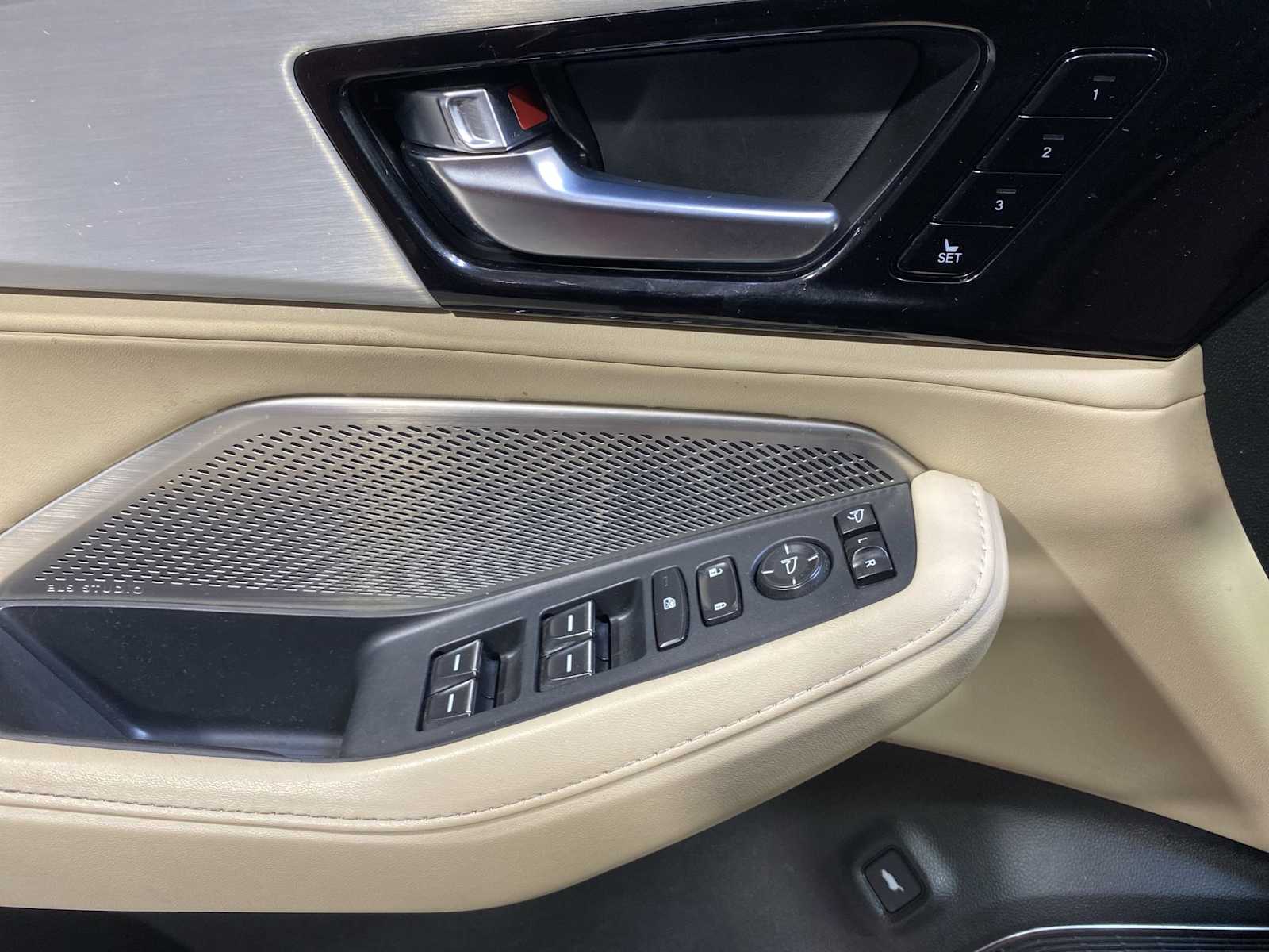 Thumbnail: 2023 Acura MDX - 23