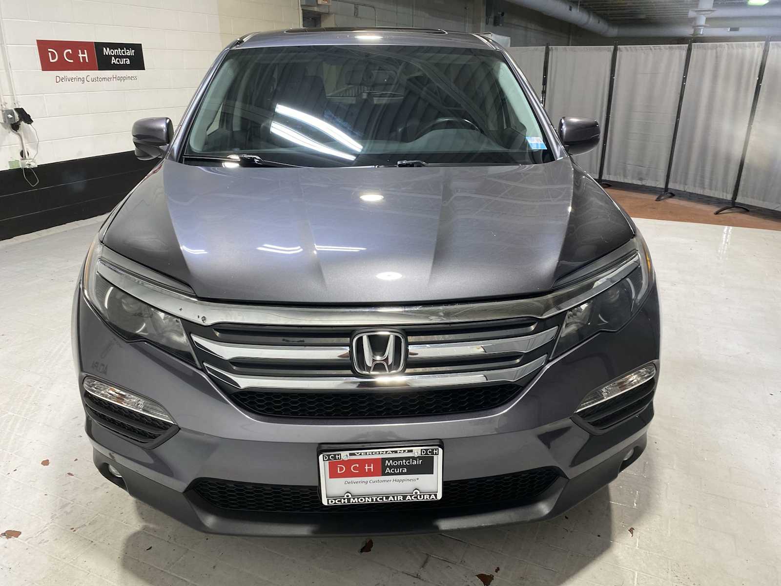 Thumbnail: 2017 Honda Pilot - 6