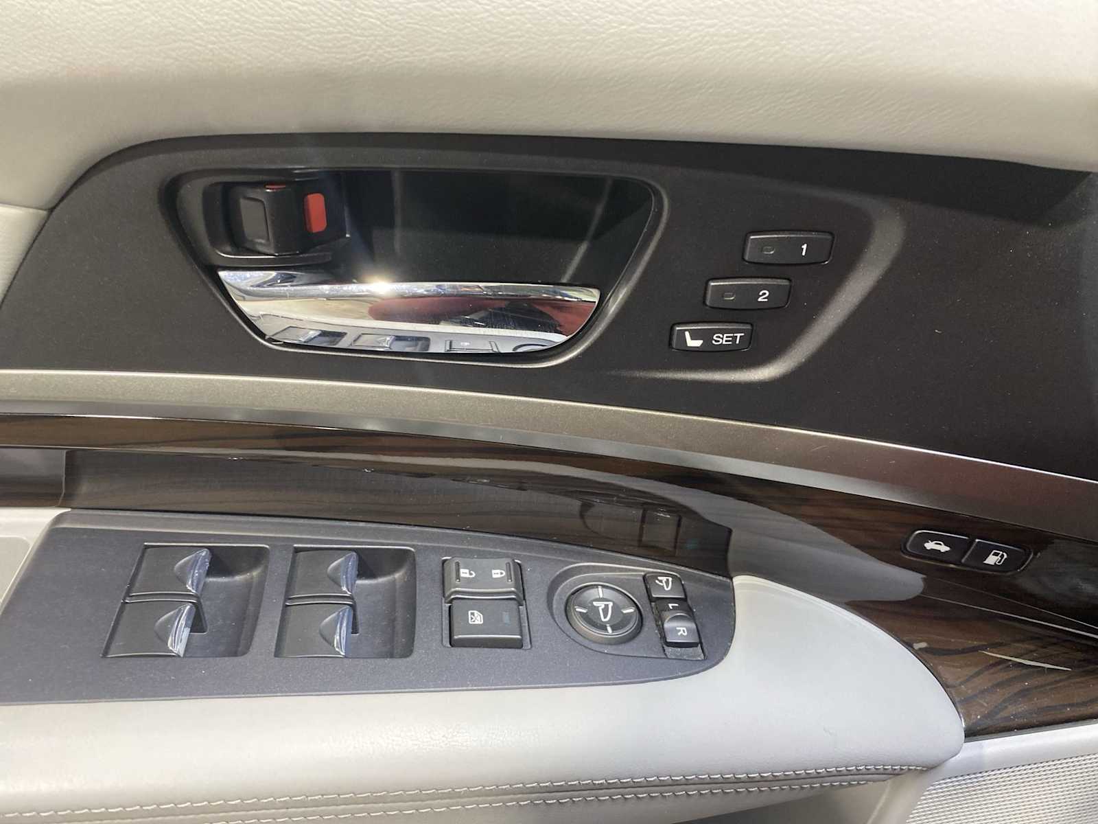 Thumbnail: 2014 Acura RLX - 23