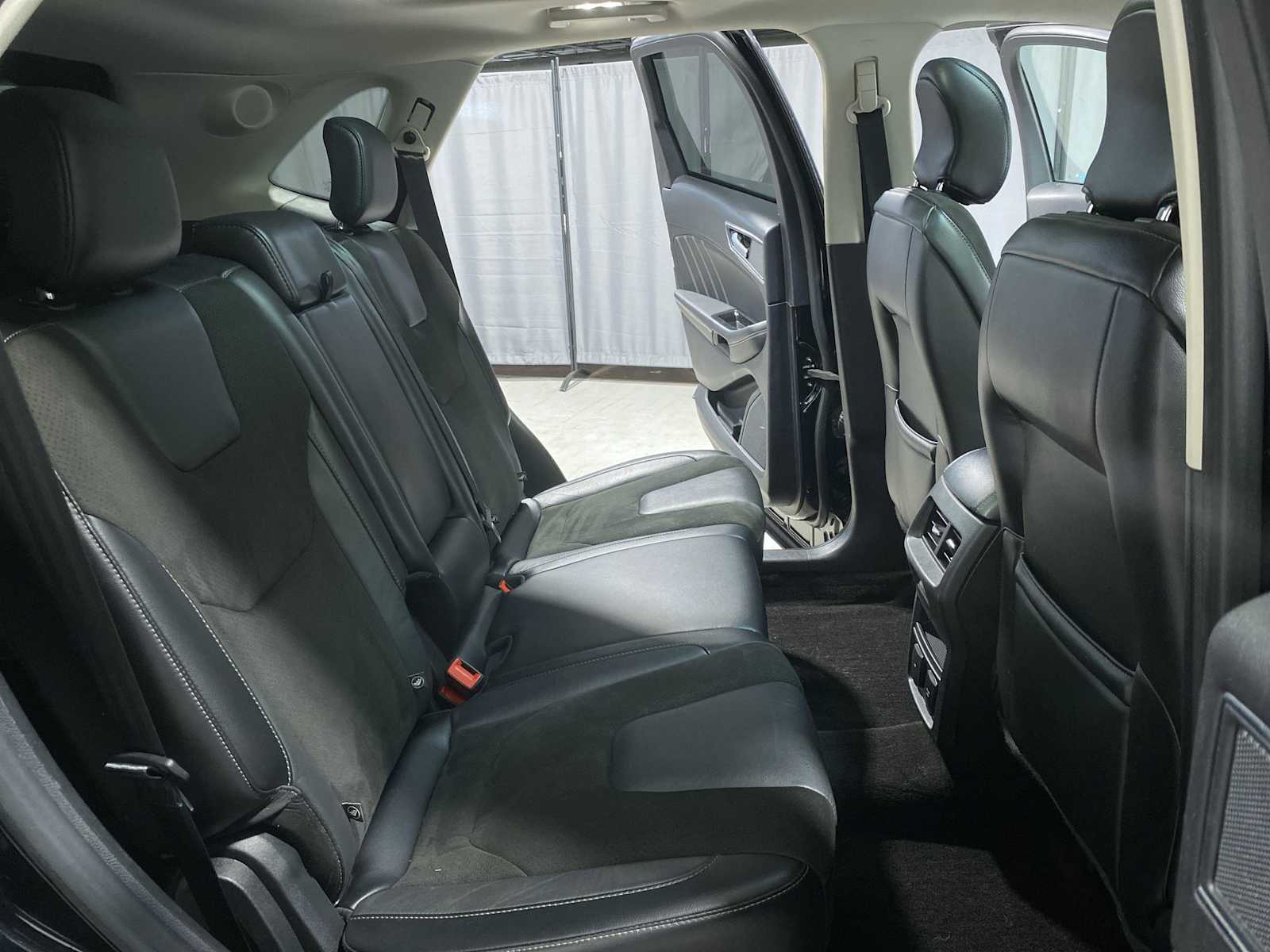 Thumbnail: 2018 Ford Edge - 13