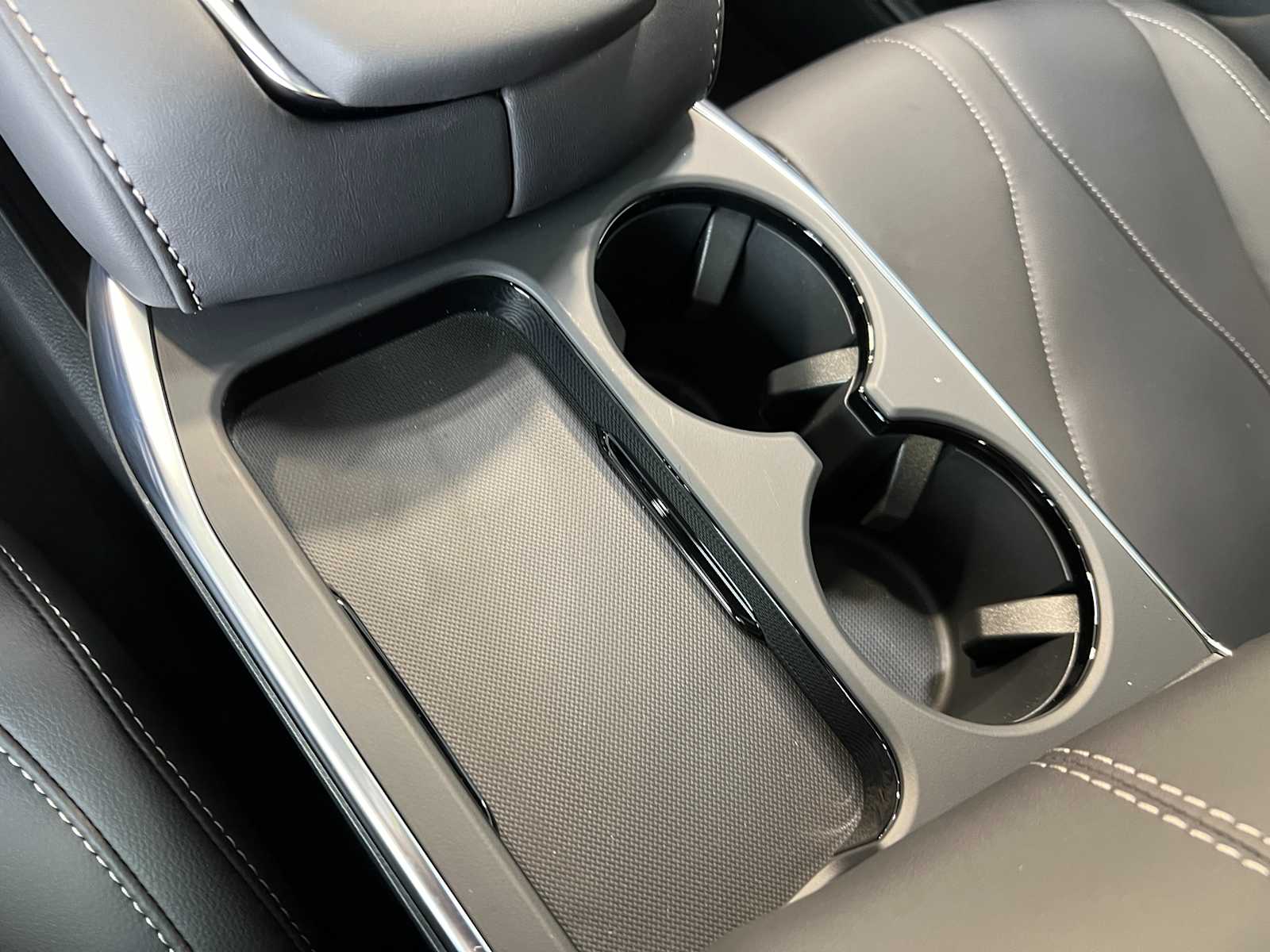 Thumbnail: 2026 Acura RDX - 20