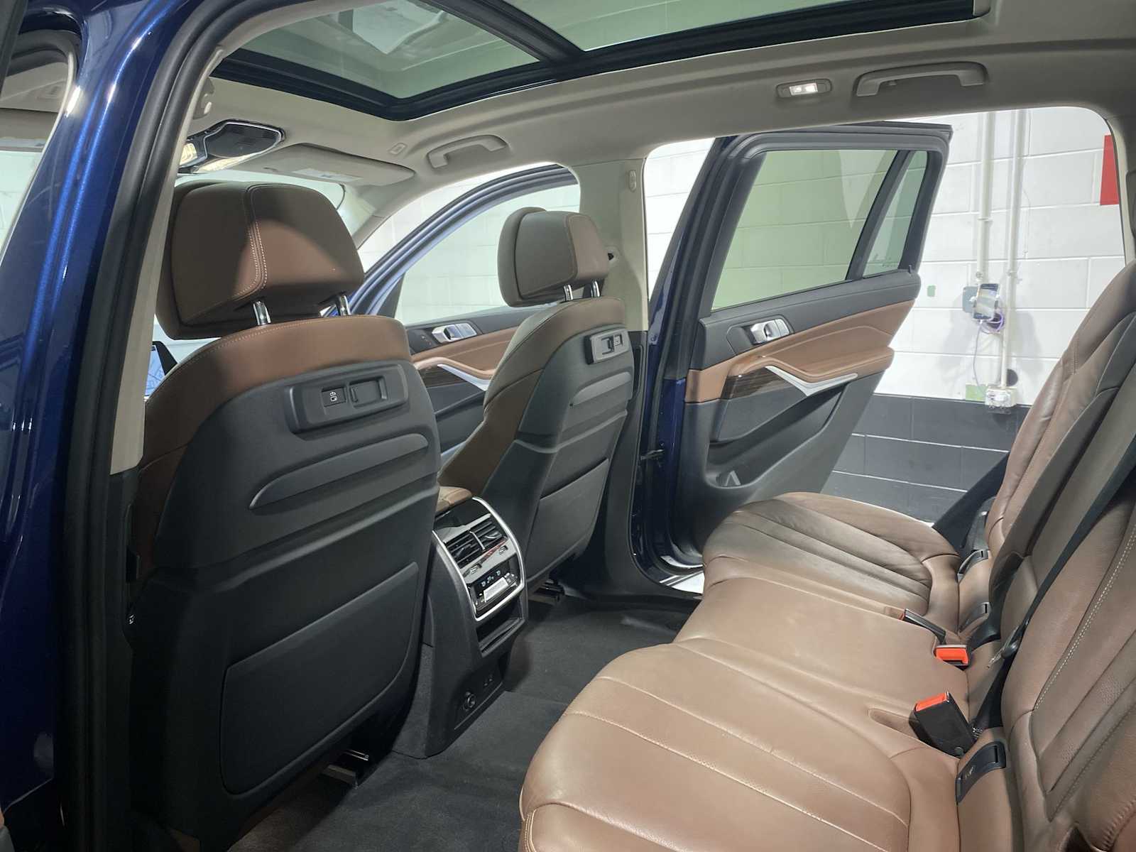 Thumbnail: 2021 BMW X7 - 12