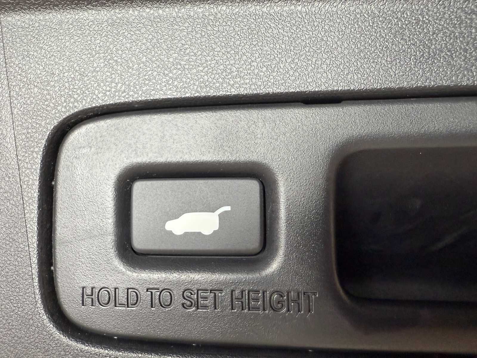 Thumbnail: 2025 Acura ADX - 30