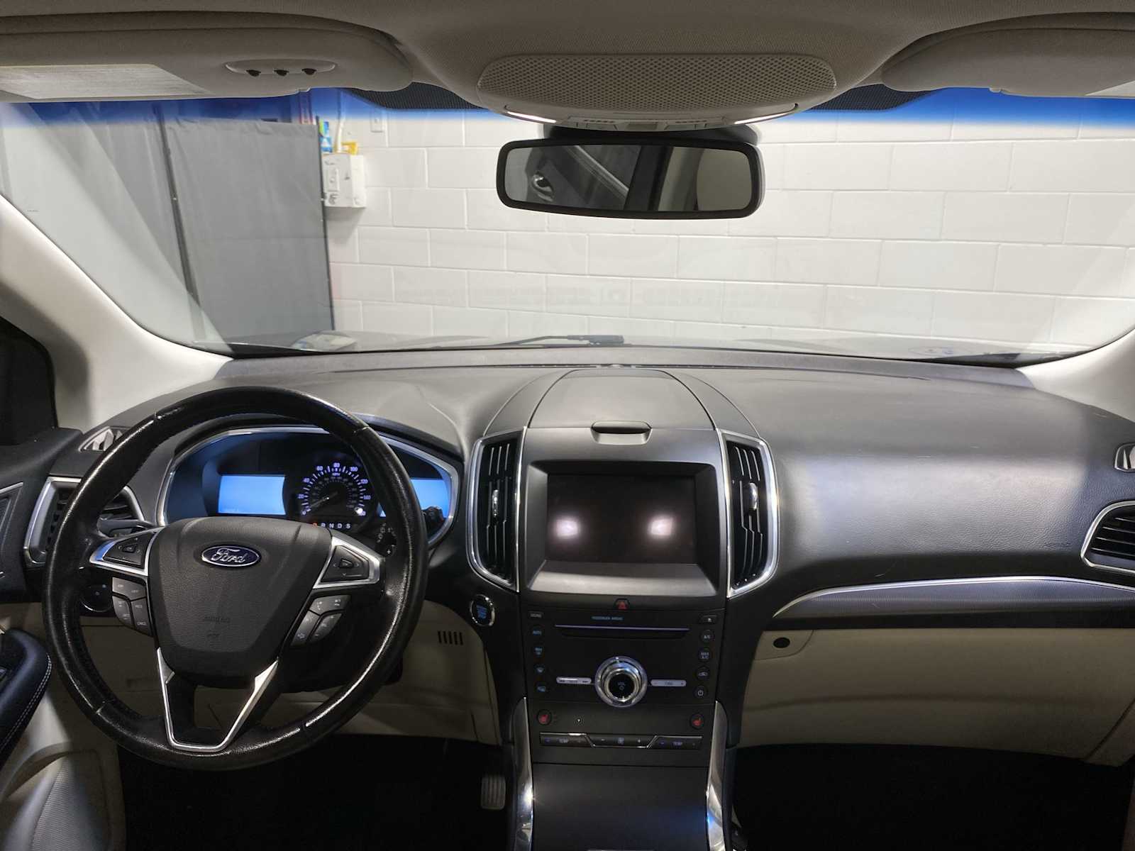 Thumbnail: 2019 Ford Edge - 10