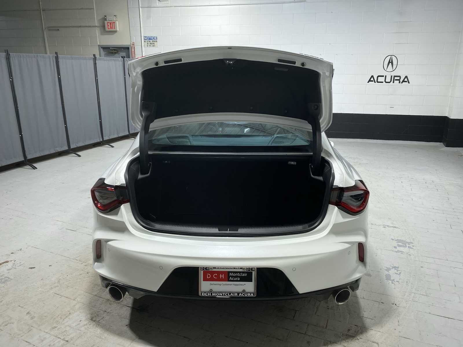 Thumbnail: 2025 Acura TLX - 19