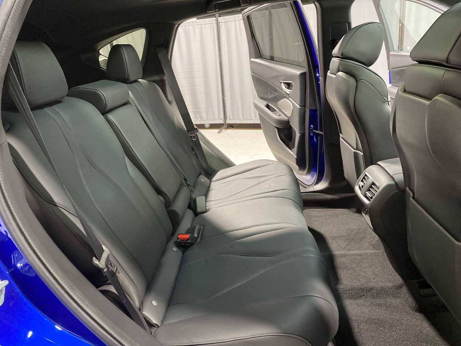 Thumbnail: 2025 Acura RDX - 13