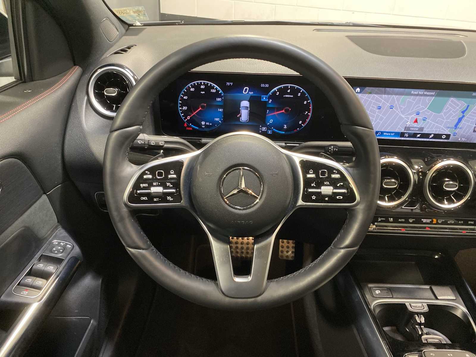 Thumbnail: 2022 Mercedes-Benz GLA - 15