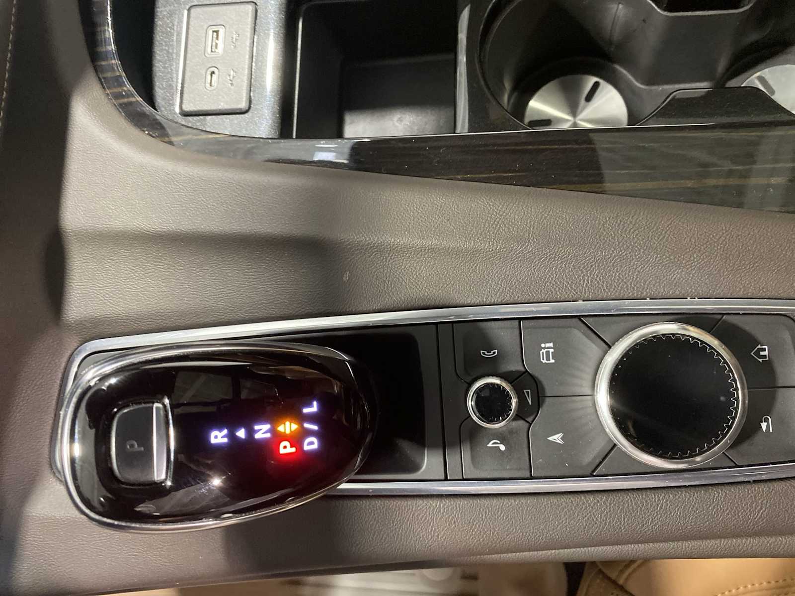 Thumbnail: 2022 Cadillac Escalade - 17