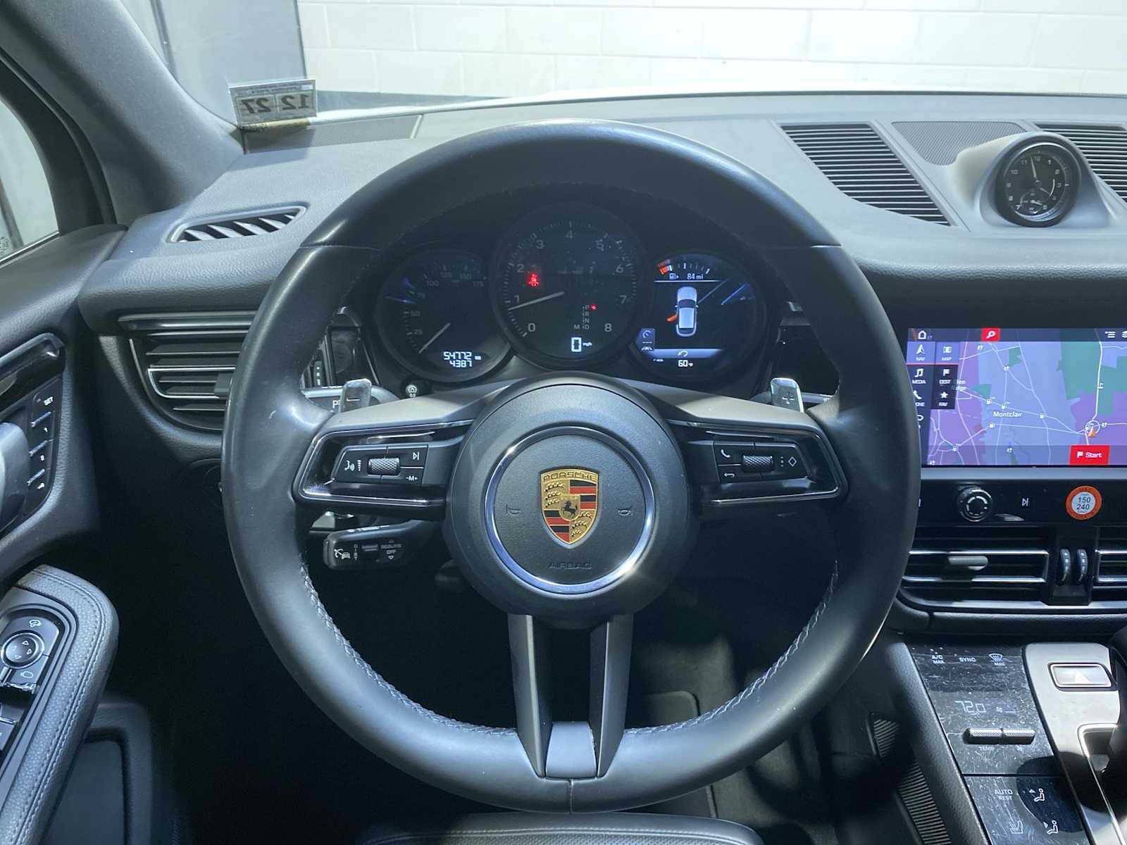 Thumbnail: 2023 Porsche Macan - 15