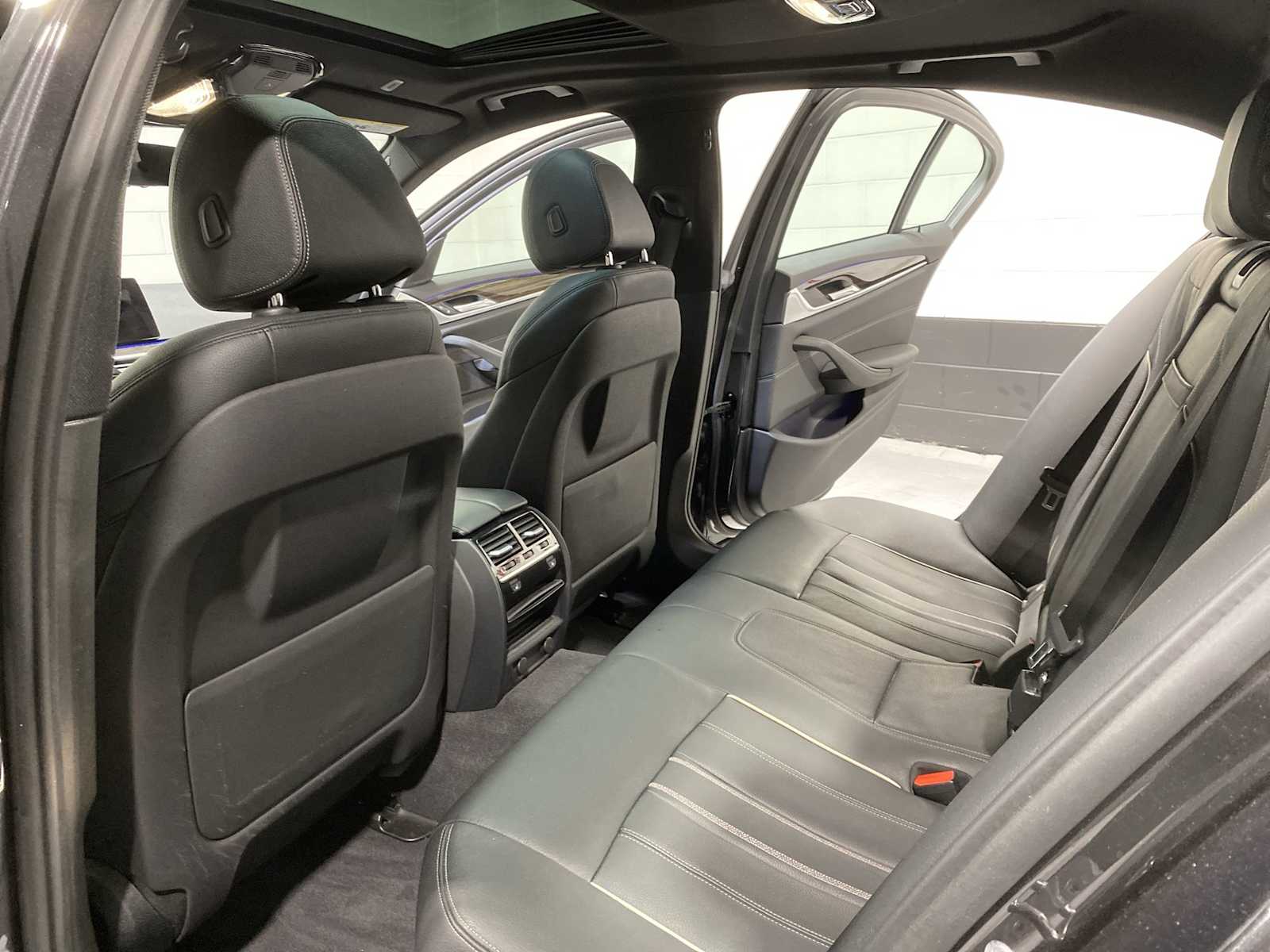 Thumbnail: 2019 BMW 5 Series - 12