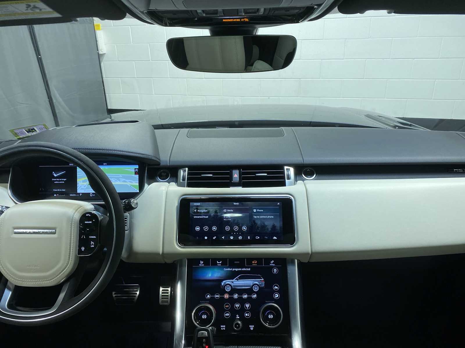 Thumbnail: 2020 Land Rover Range Rover Sport - 10