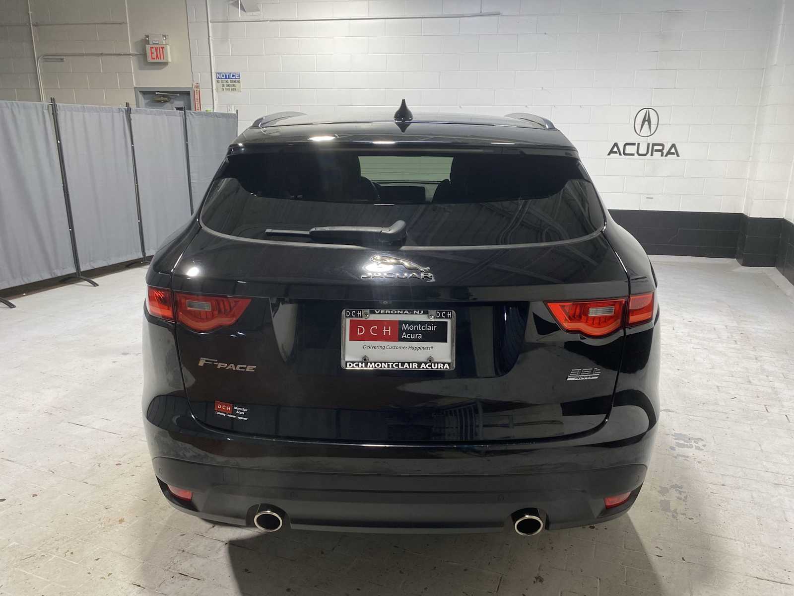 Thumbnail: 2017 Jaguar F-Pace - 5