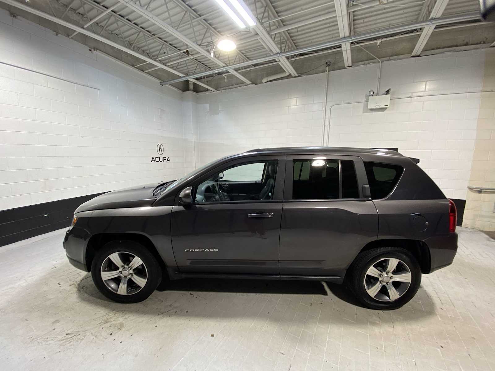 Thumbnail: 2017 Jeep Compass - 3