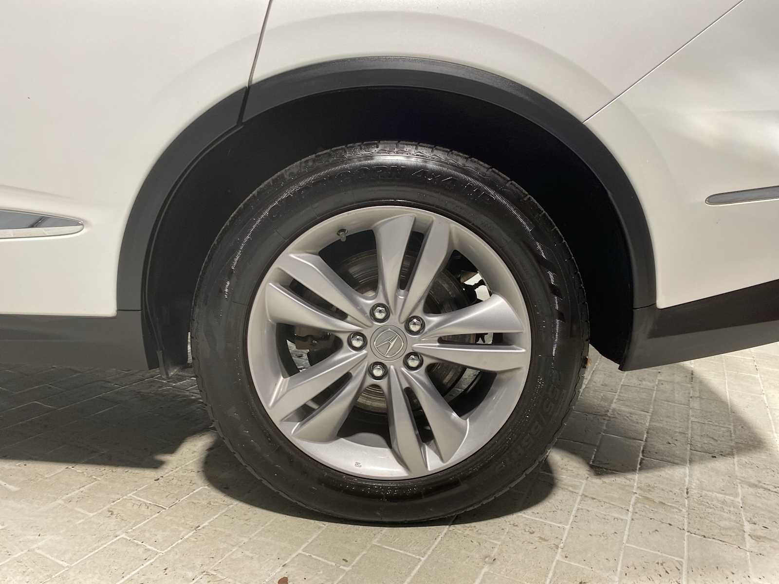 Thumbnail: 2023 Acura MDX - 8
