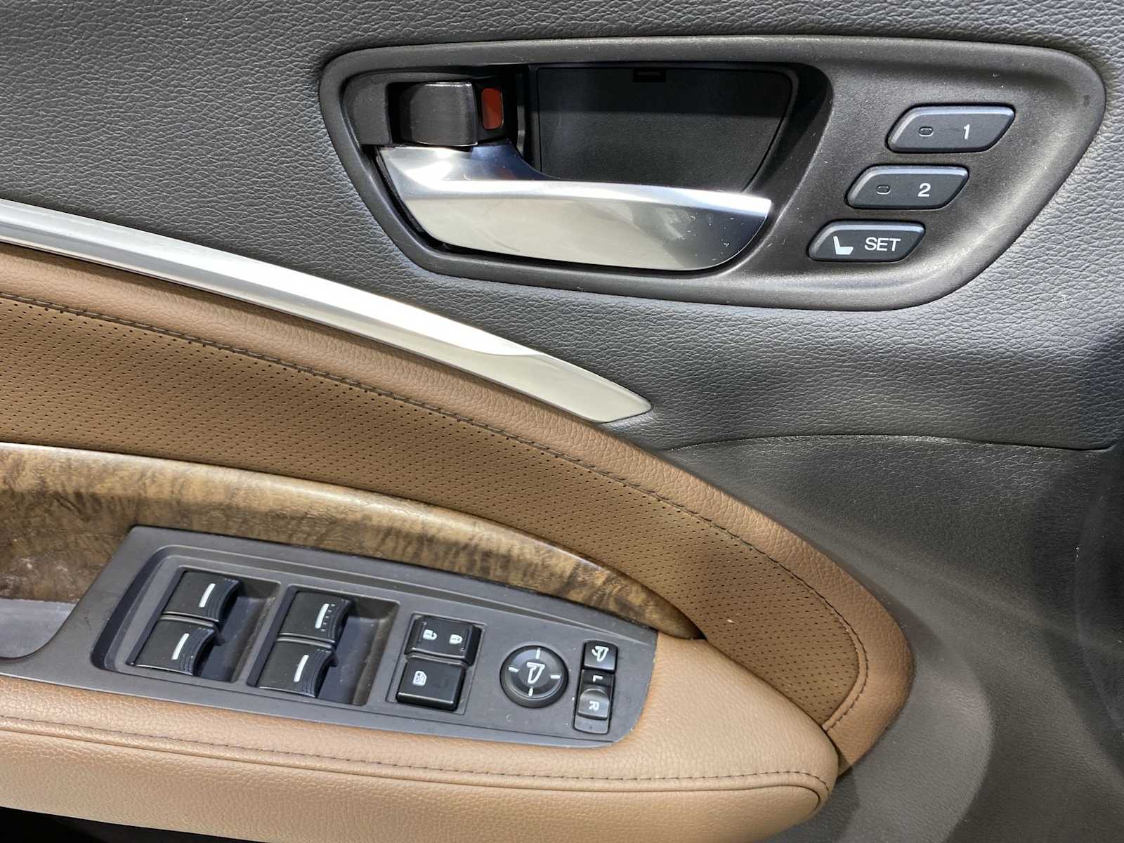 Thumbnail: 2020 Acura MDX - 22