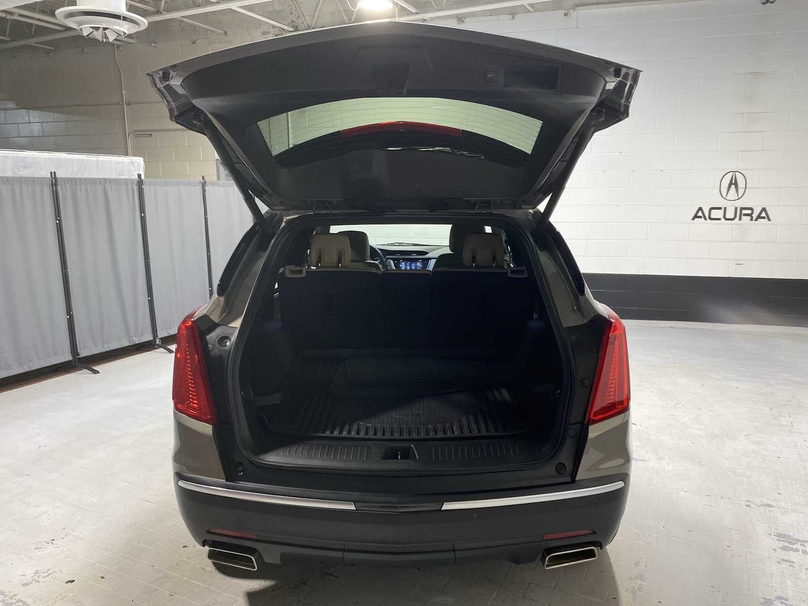 Thumbnail: 2018 Cadillac XT5 - 19