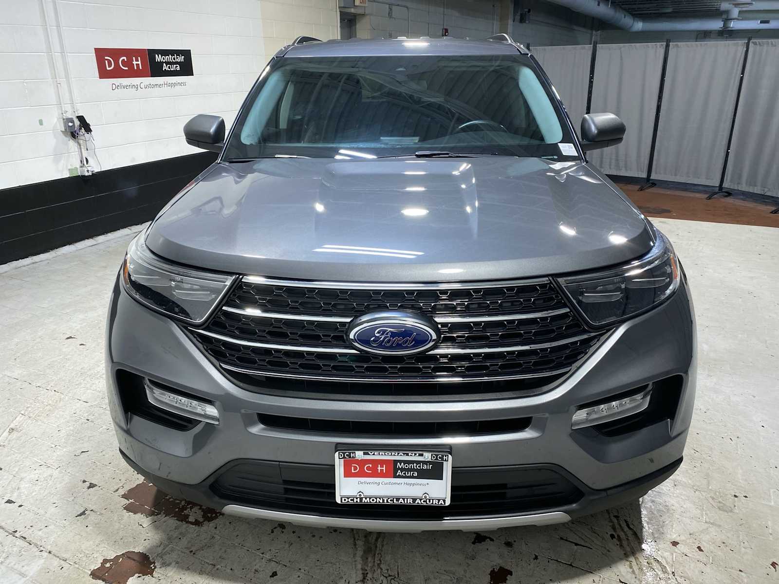 Thumbnail: 2022 Ford Explorer - 6