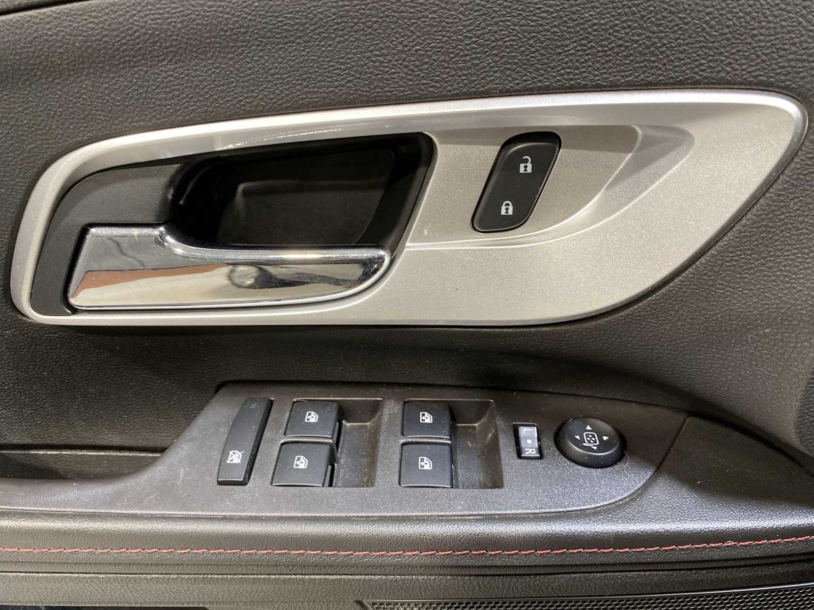 Thumbnail: 2015 Chevrolet Equinox - 23