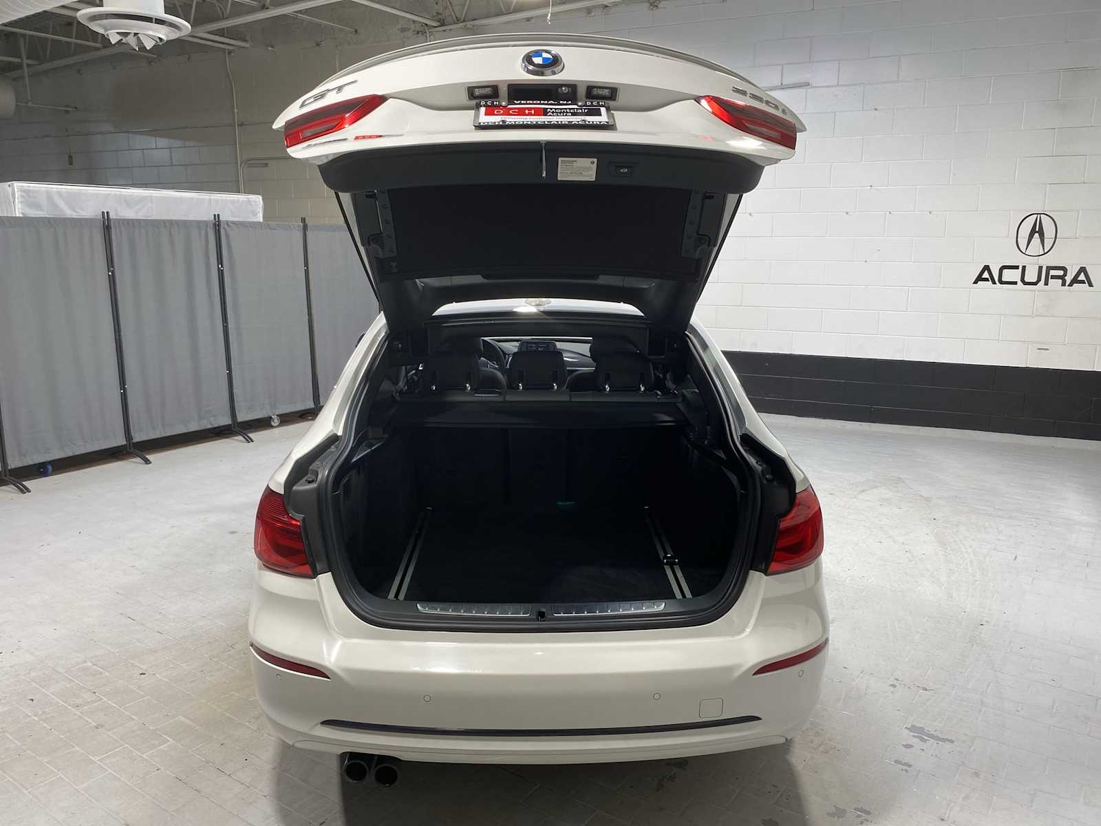 Thumbnail: 2019 BMW 3 Series - 18