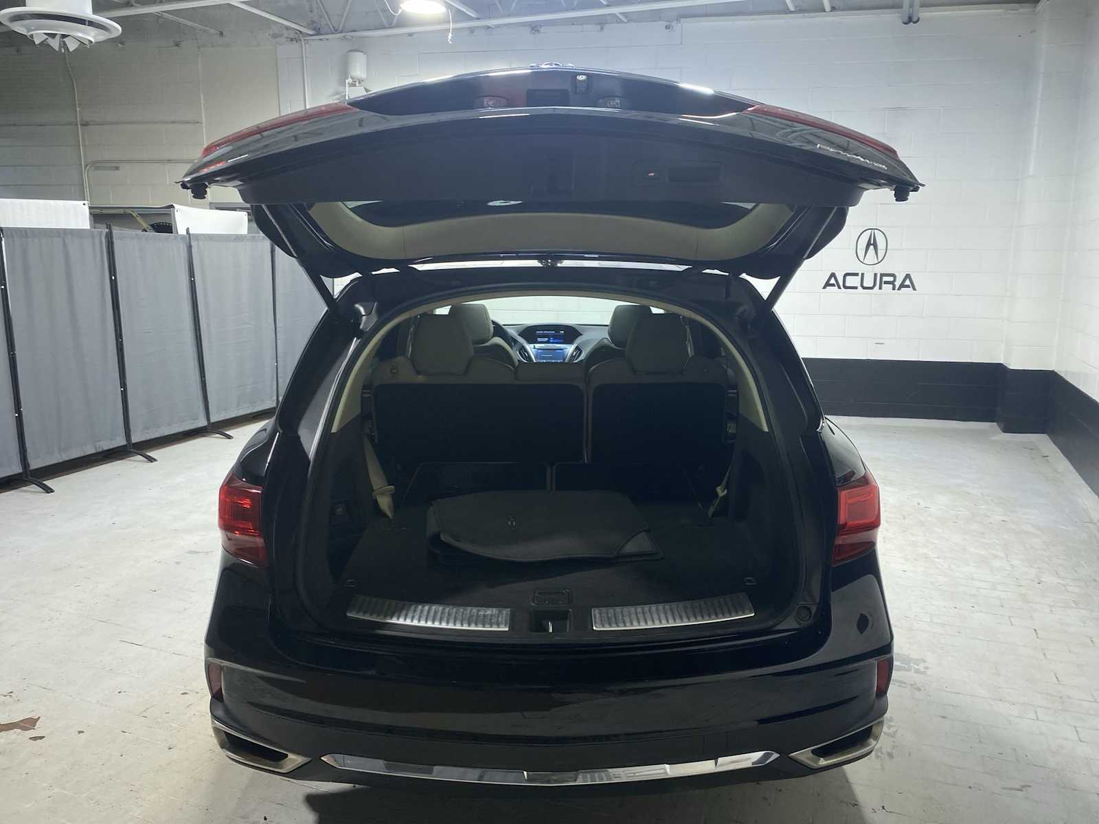 Thumbnail: 2019 Acura MDX - 19