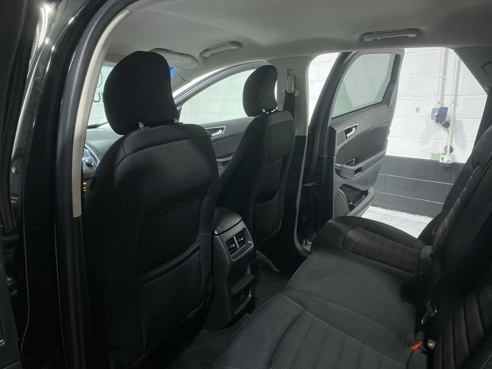 Thumbnail: 2015 Ford Edge - 12