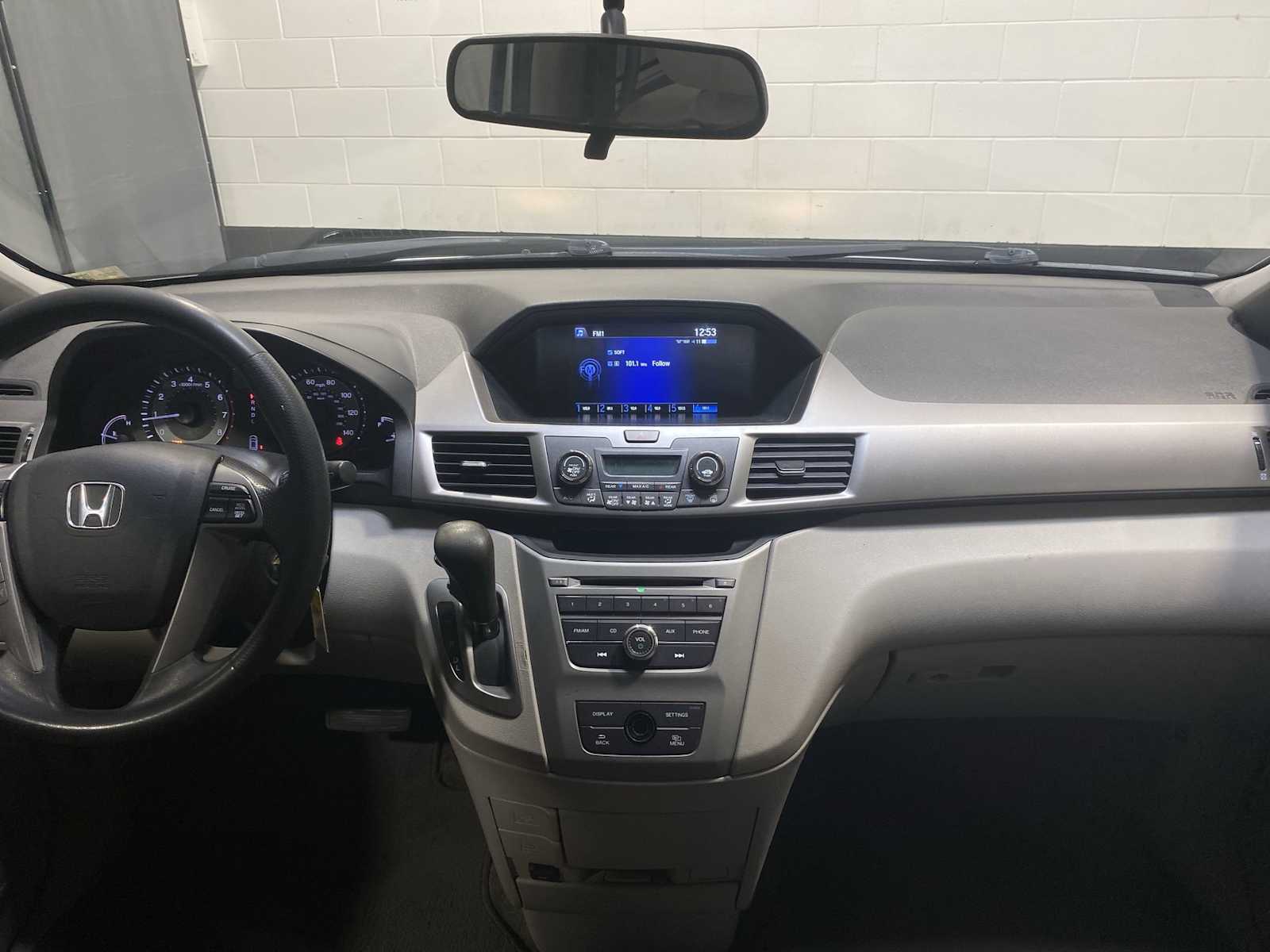 Thumbnail: 2016 Honda Odyssey - 10