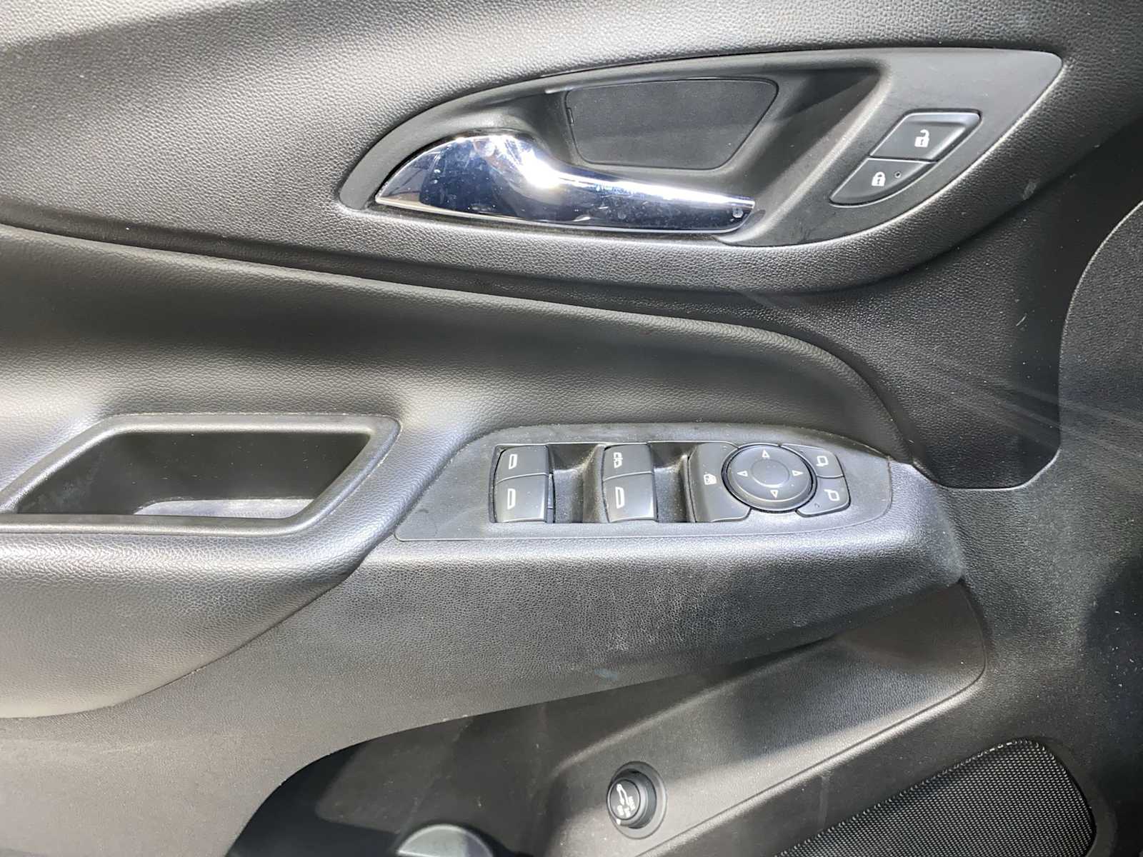 Thumbnail: 2020 Chevrolet Equinox - 23