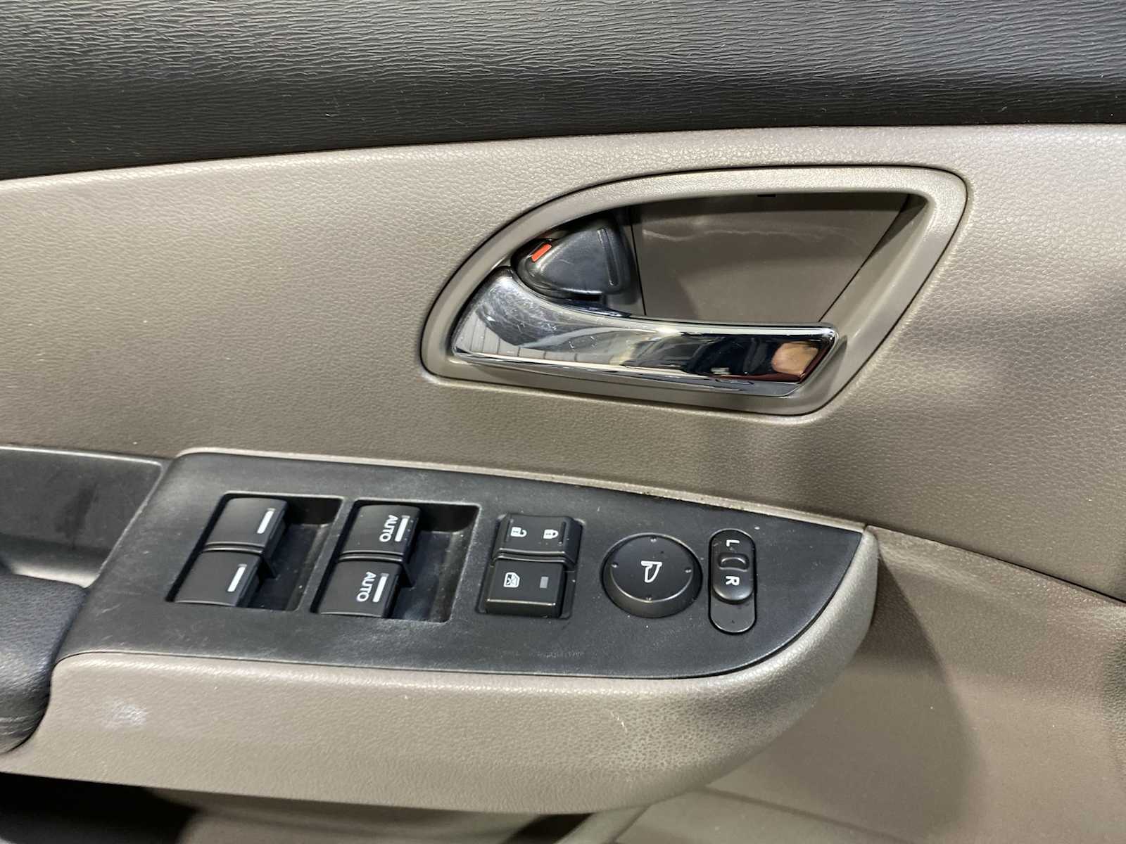 Thumbnail: 2014 Honda Odyssey - 23