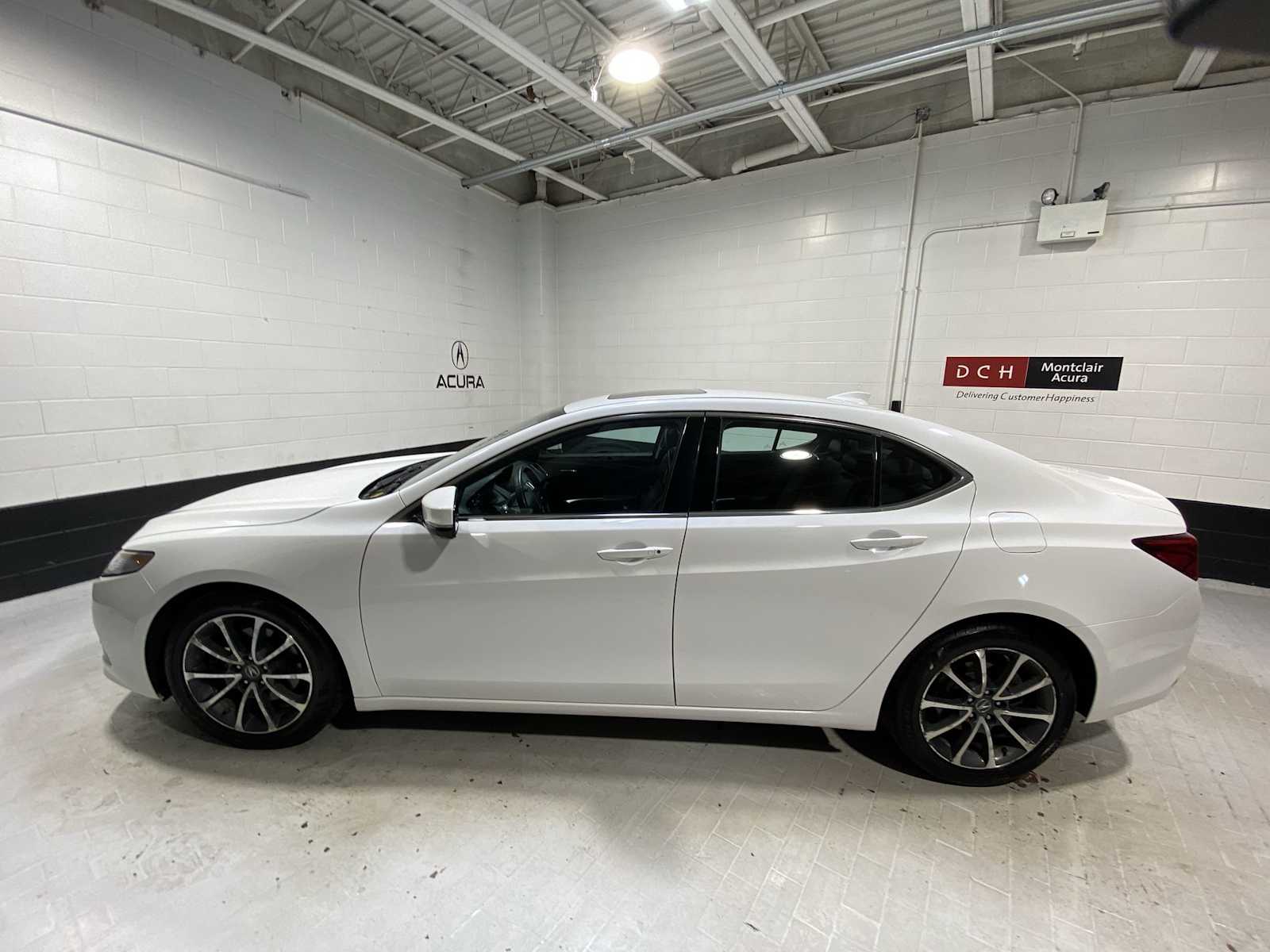 Thumbnail: 2015 Acura TLX - 3