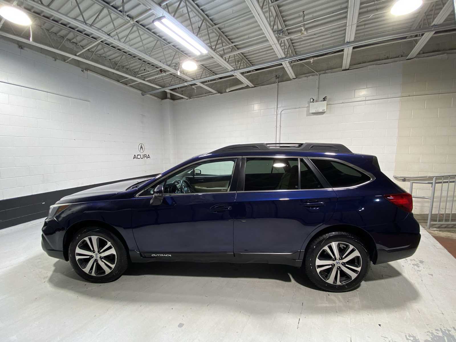 2018 Subaru Outback Limited 3