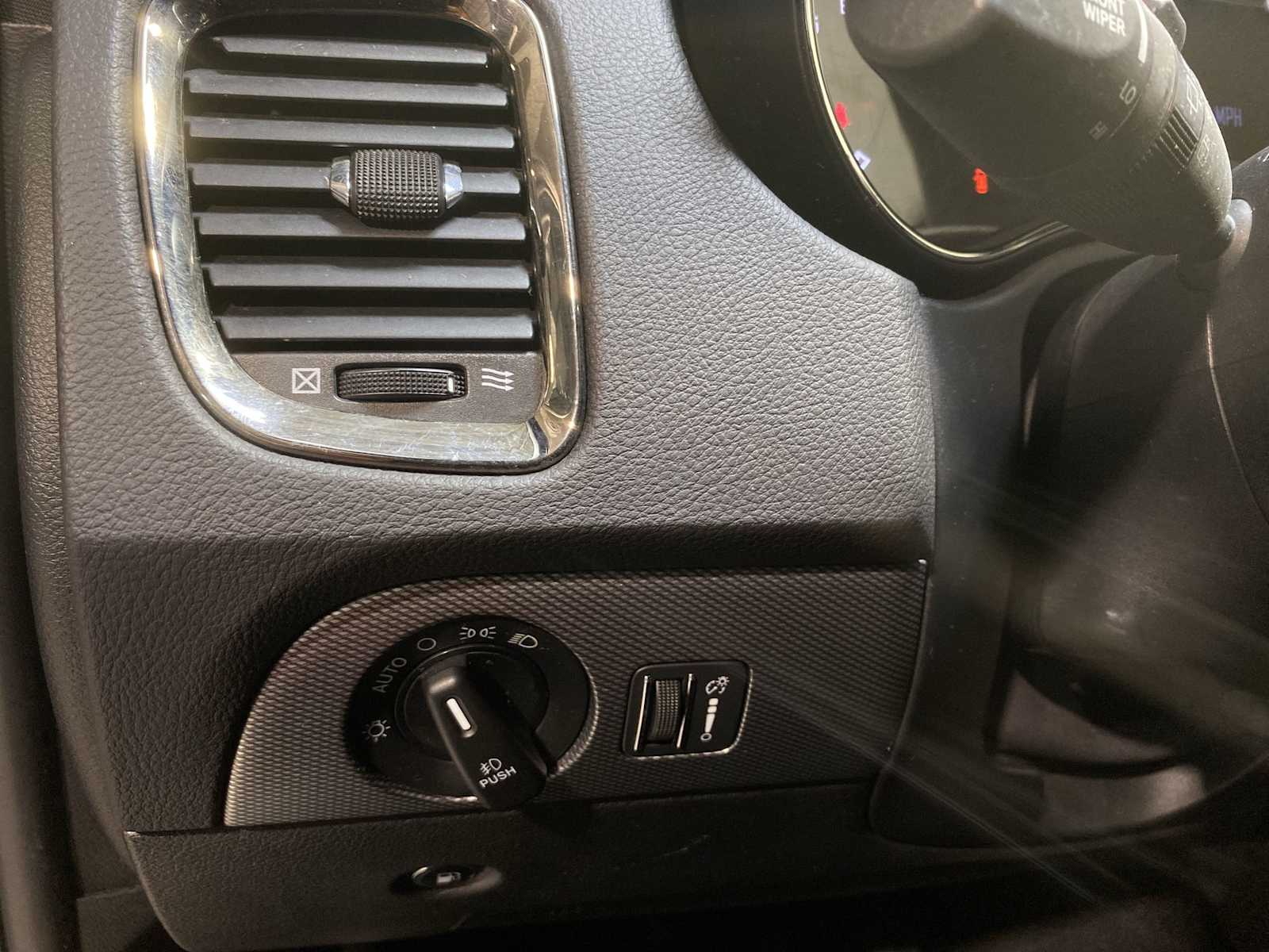 Thumbnail: 2020 Dodge Durango - 24