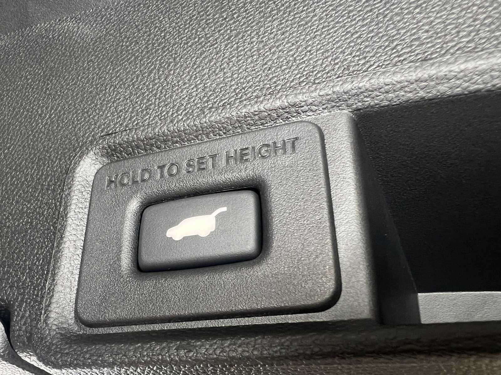 Thumbnail: 2026 Acura RDX - 27