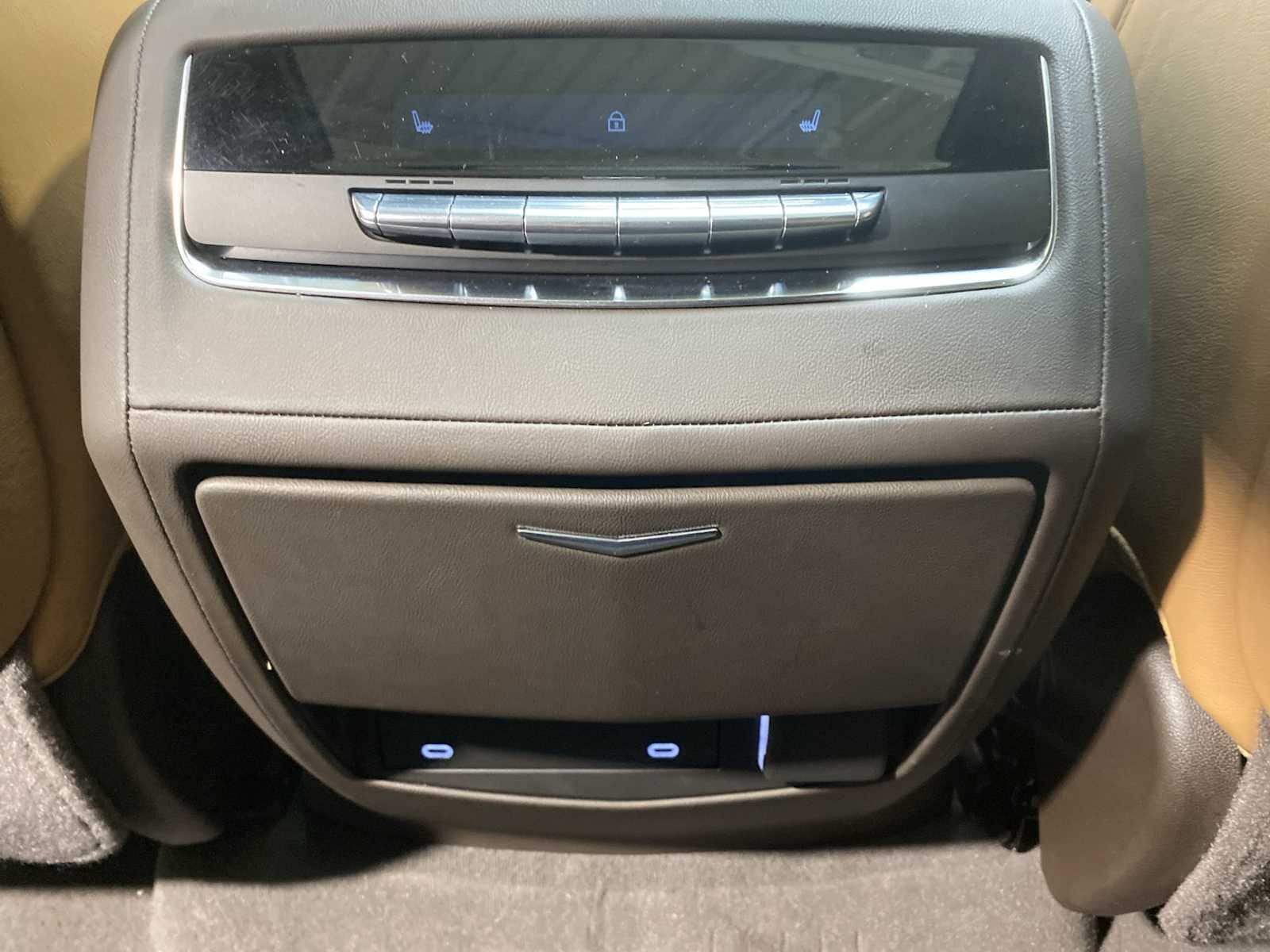 Thumbnail: 2022 Cadillac Escalade - 25