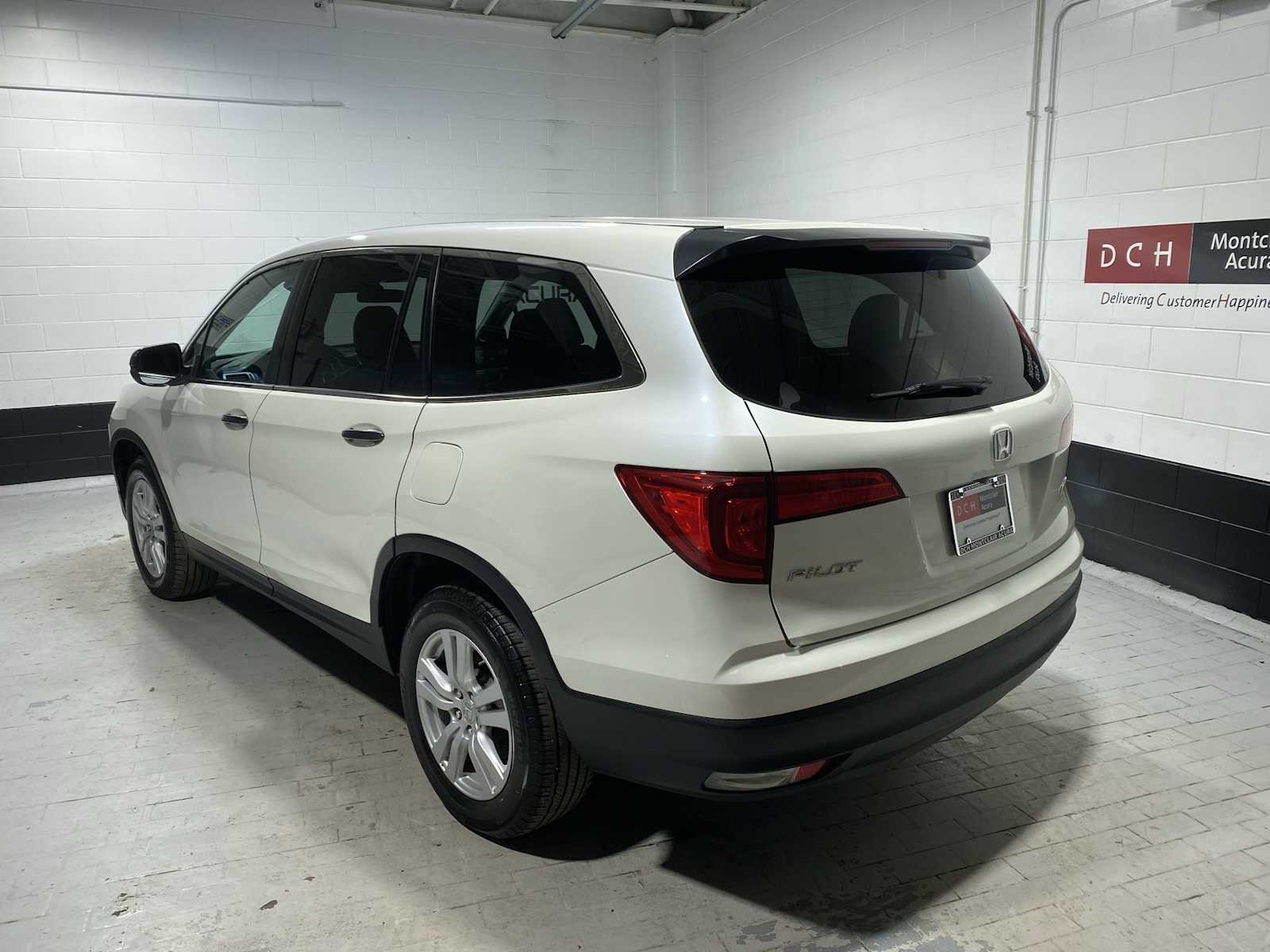 Thumbnail: 2018 Honda Pilot - 4