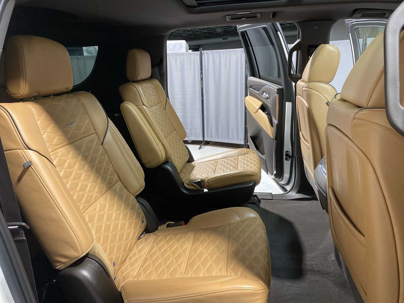 Thumbnail: 2022 Cadillac Escalade - 13