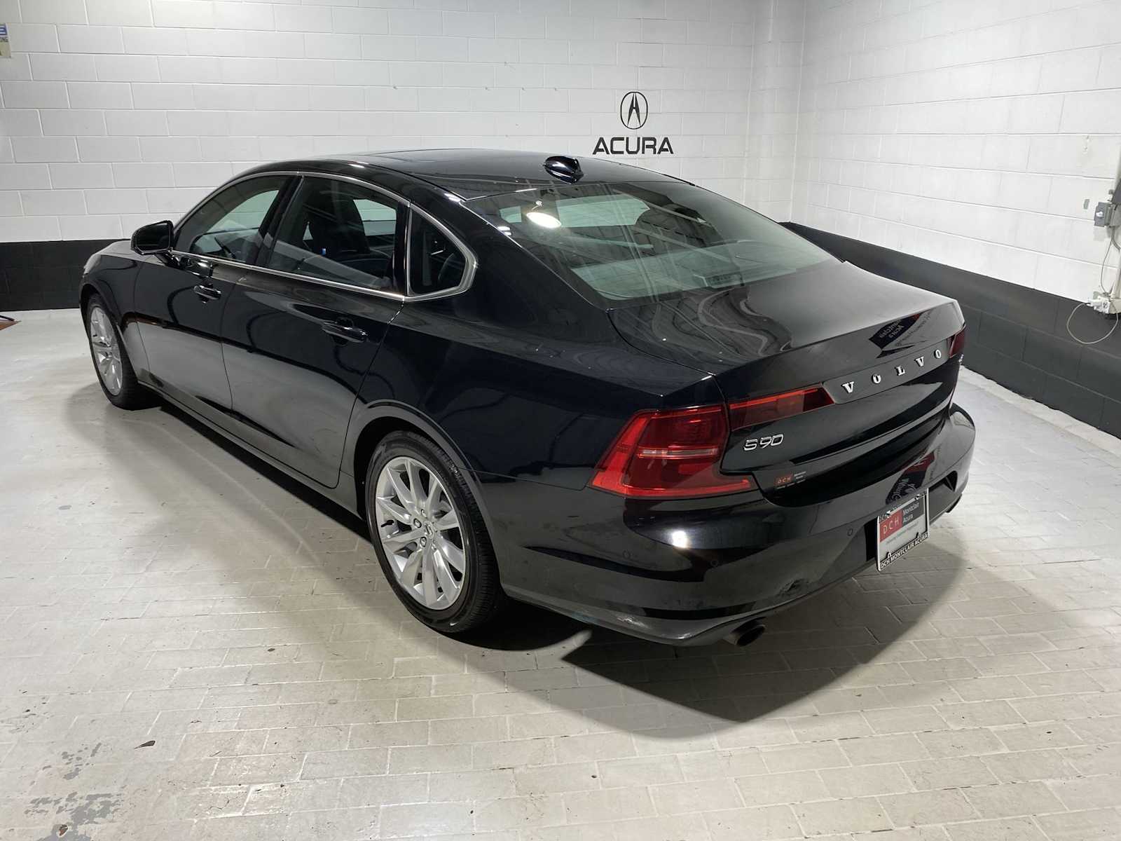 Thumbnail: 2018 Volvo S90 - 4