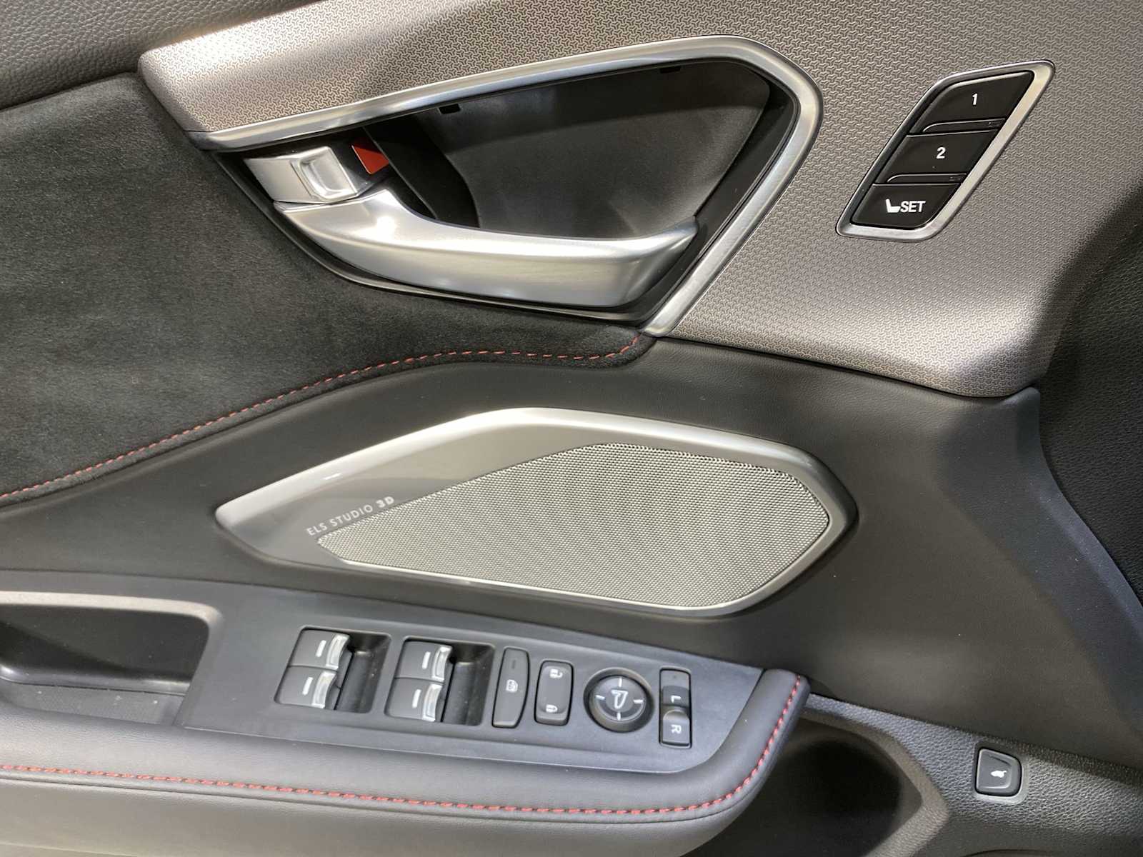 Thumbnail: 2025 Acura RDX - 23