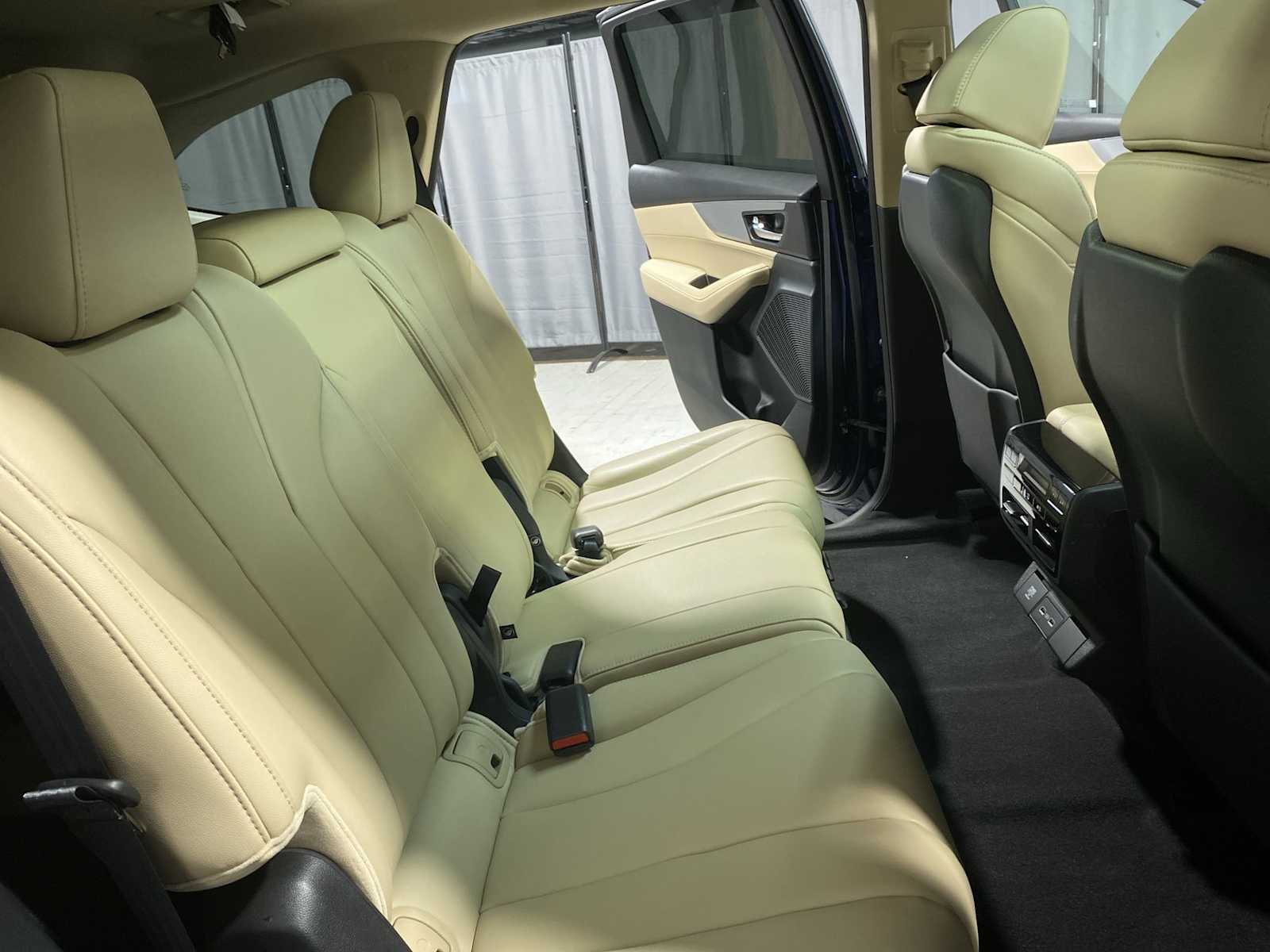 Thumbnail: 2023 Acura MDX - 13