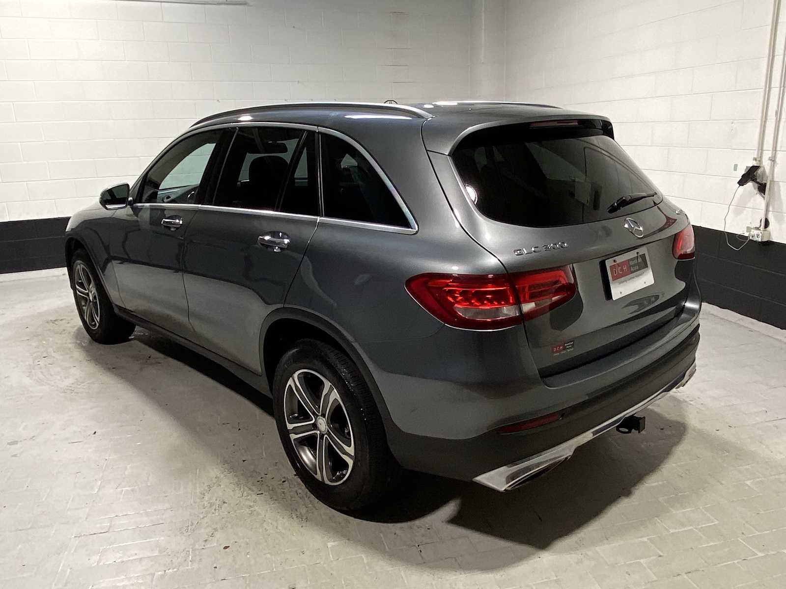 Thumbnail: 2017 Mercedes-Benz GLC - 4