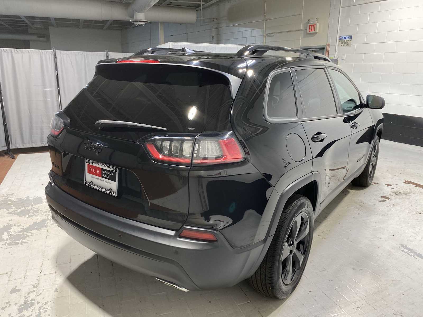 Thumbnail: 2020 Jeep Cherokee - 26