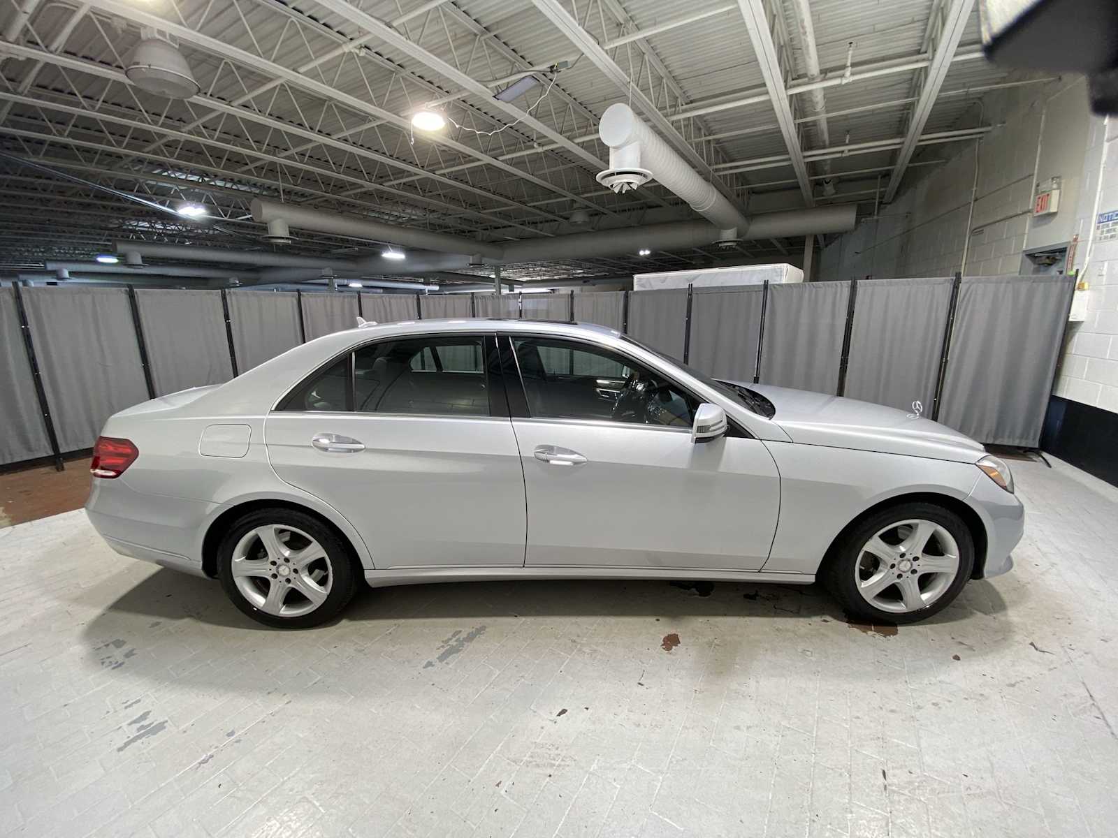 Thumbnail: 2014 Mercedes-Benz E-Class - 27