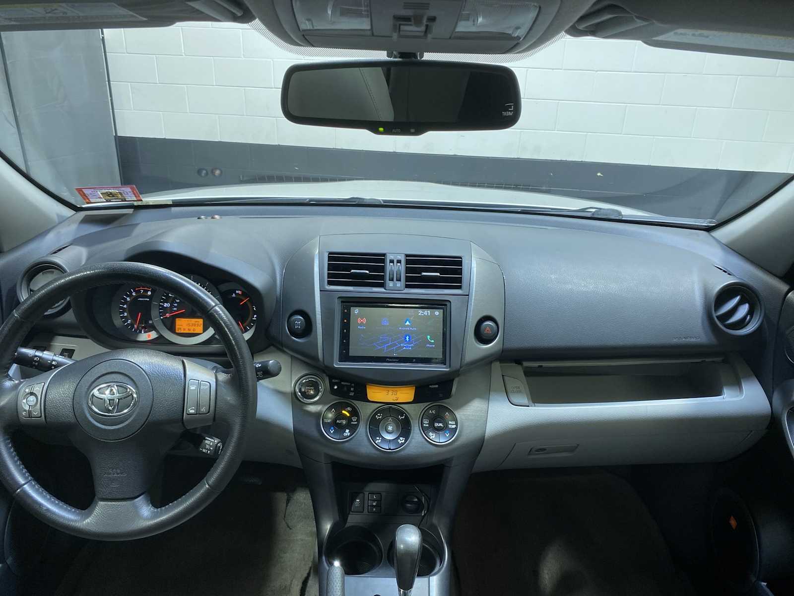Thumbnail: 2011 Toyota RAV4 - 9